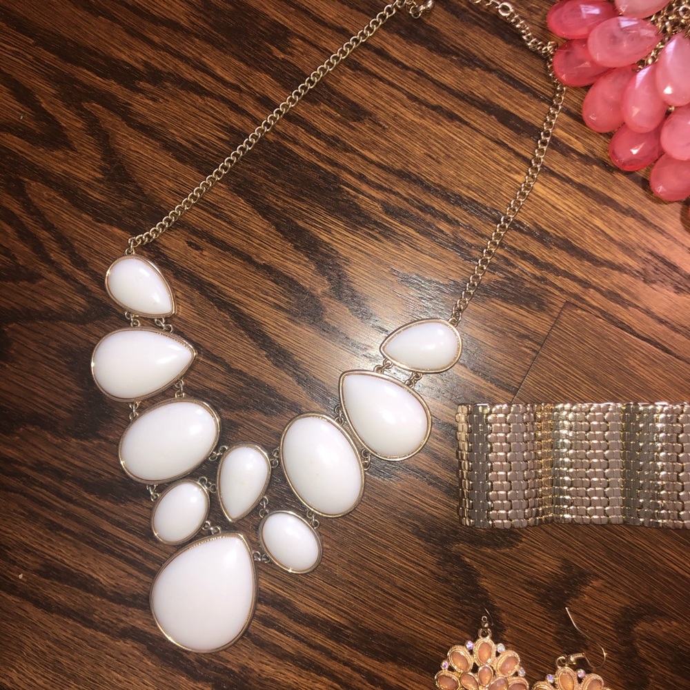 Charming Charlie’s Jewelry - Picture 2 of 5